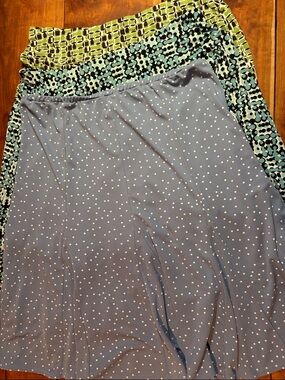 Bundle of 3 Women’s Size Large Pull-On Skirts – Polka Dot & Geometric Prints